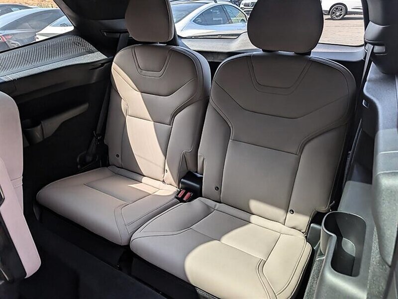 Used 2025 Volvo EX90 Ultra AWD/4WD image 28