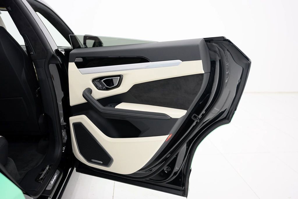 Used 2024 Lamborghini Urus S AWD/4WD image 61