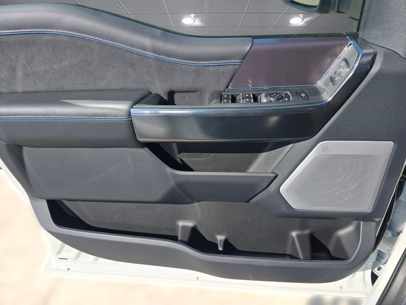 New 2026 Ford F250 Platinum w/ Tremor Off-Road Package image 11