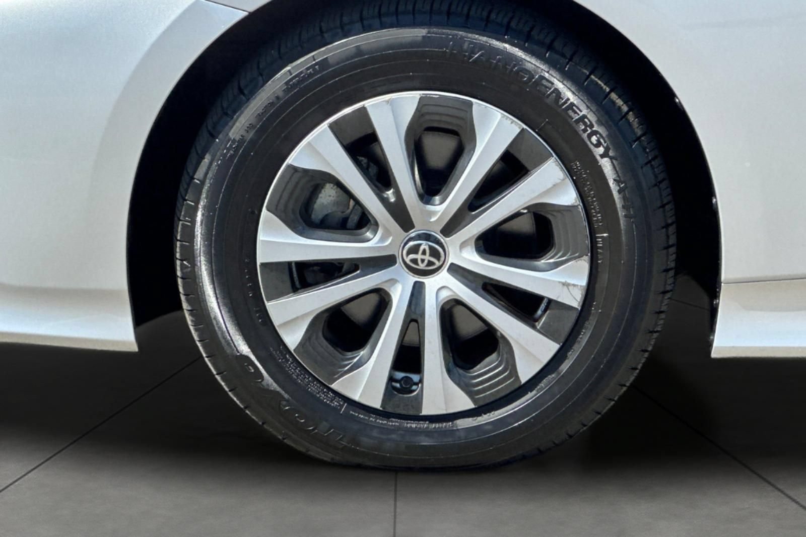 Used 2021 Toyota Prius Prime XLE w/ Carpet Mat Package (TMS) FWD image 26