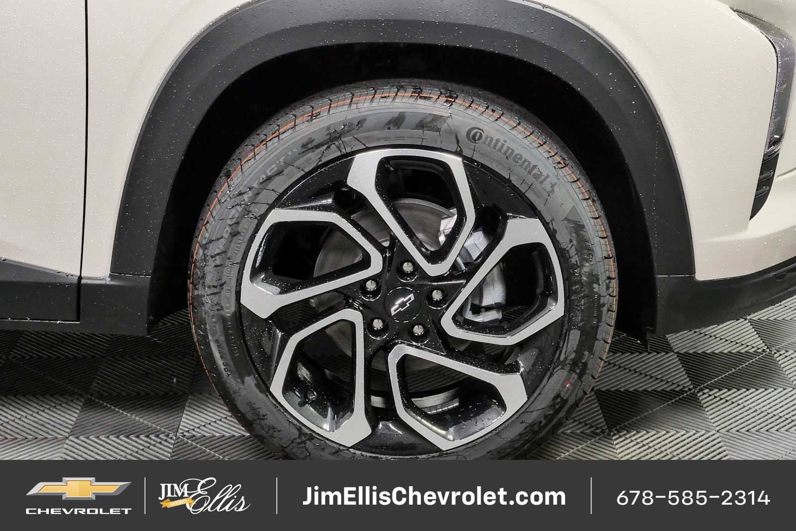 New 2026 Chevrolet Trax RS w/ Sunroof Package FWD image 36