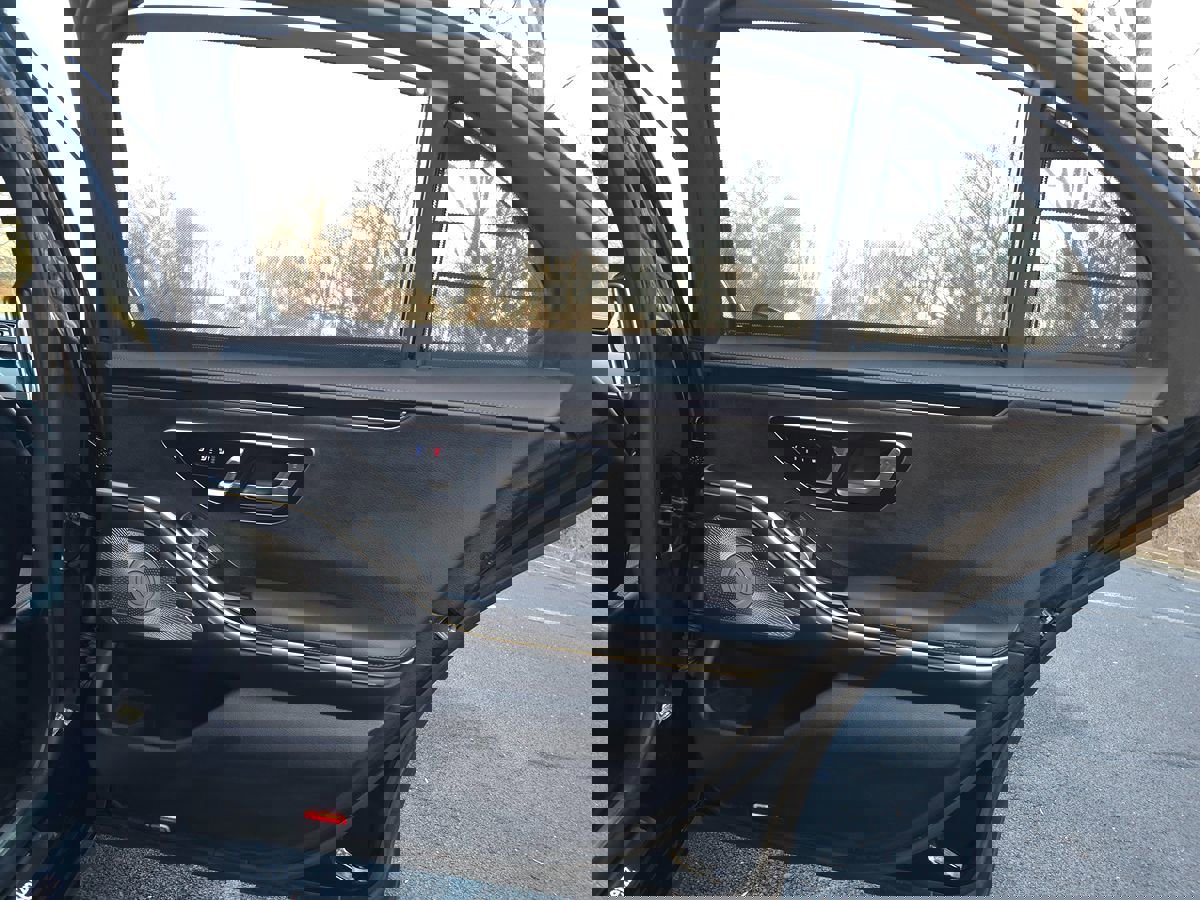 Used 2023 Mercedes-Benz S 580e 4MATIC Sedan w/ Warmth & Comfort Package image 23