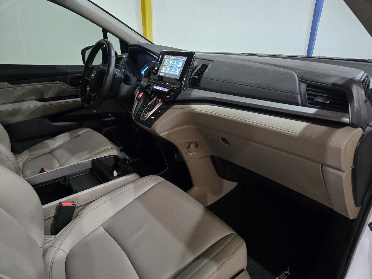 Used 2023 Honda Odyssey EX-L image 6