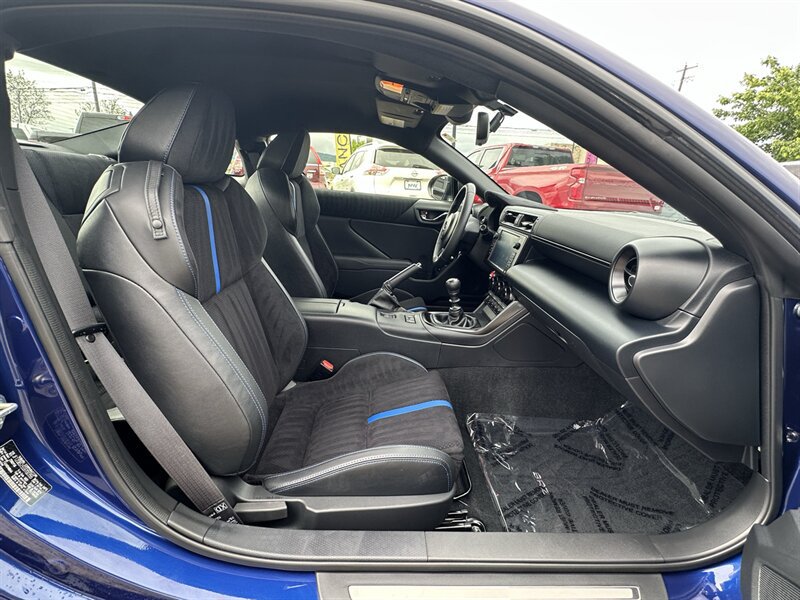 Used 2025 Subaru BRZ tS RWD image 36