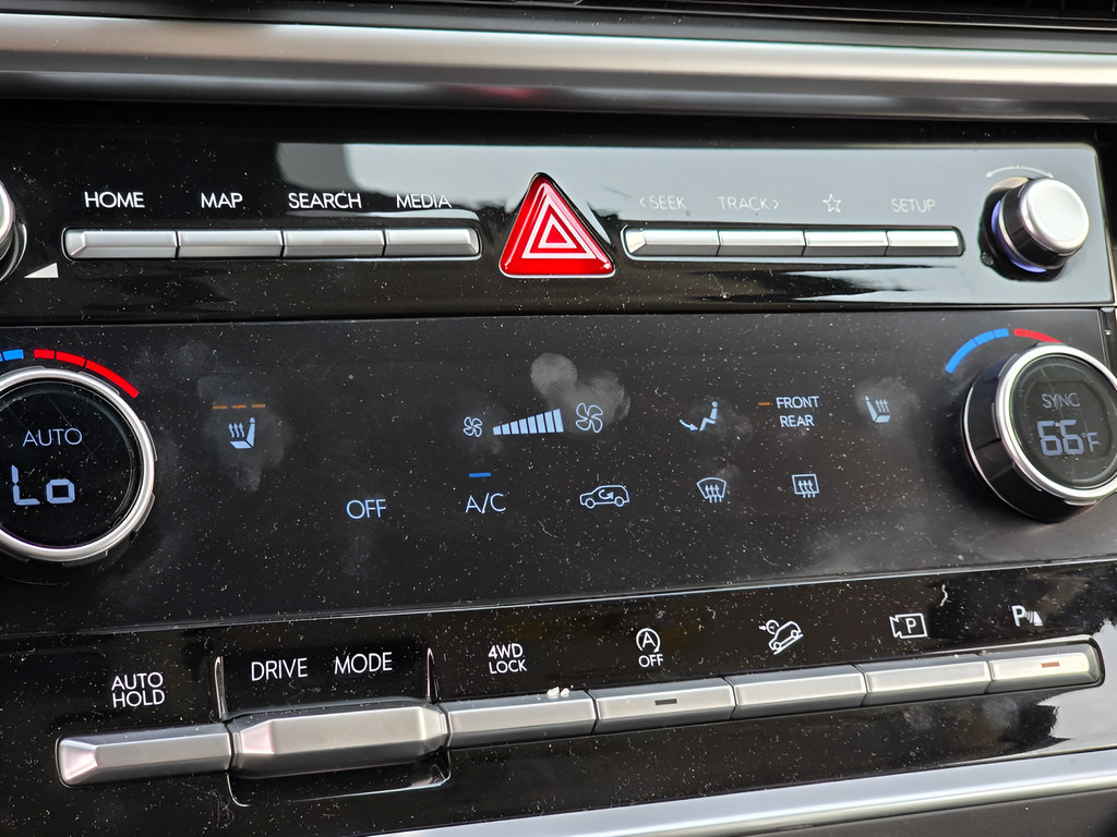 Certified 2025 Hyundai Santa Fe XRT AWD/4WD image 20