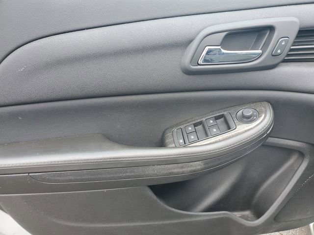 Used 2016 Chevrolet Malibu LT w/ Power Convenience Package image 16