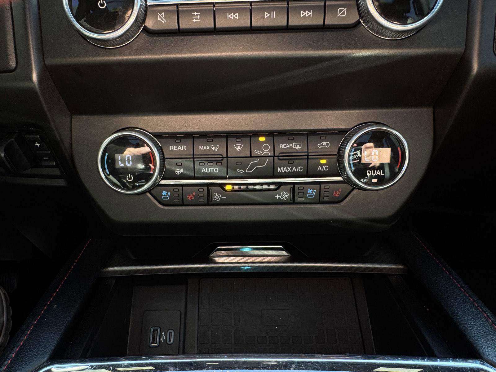 Used 2021 Ford Expedition Max Limited image 26