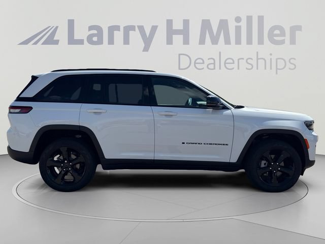 New 2025 Jeep Grand Cherokee Limited w/ Black Appearance Package AWD/4WD image 6