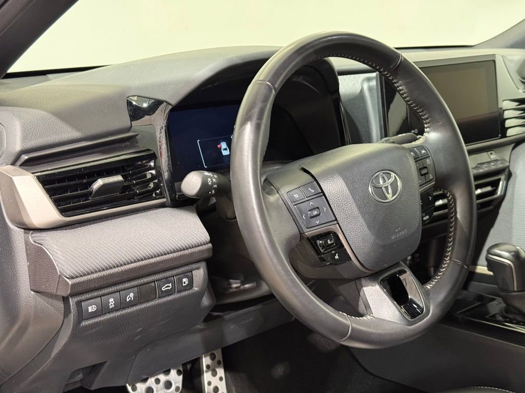 Certified 2025 Toyota Camry SE FWD image 16