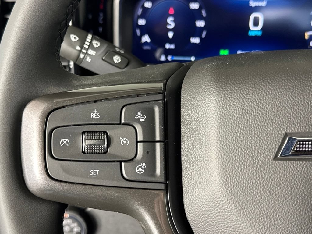 New 2026 Chevrolet Silverado 2500 ZR2 w/ LPO, Dark Essentials Package AWD/4WD image 11