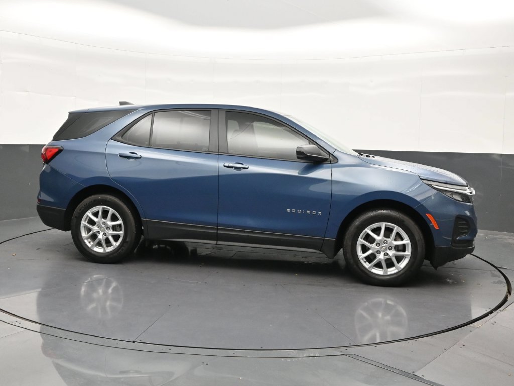 Used 2024 Chevrolet Equinox LS FWD image 7