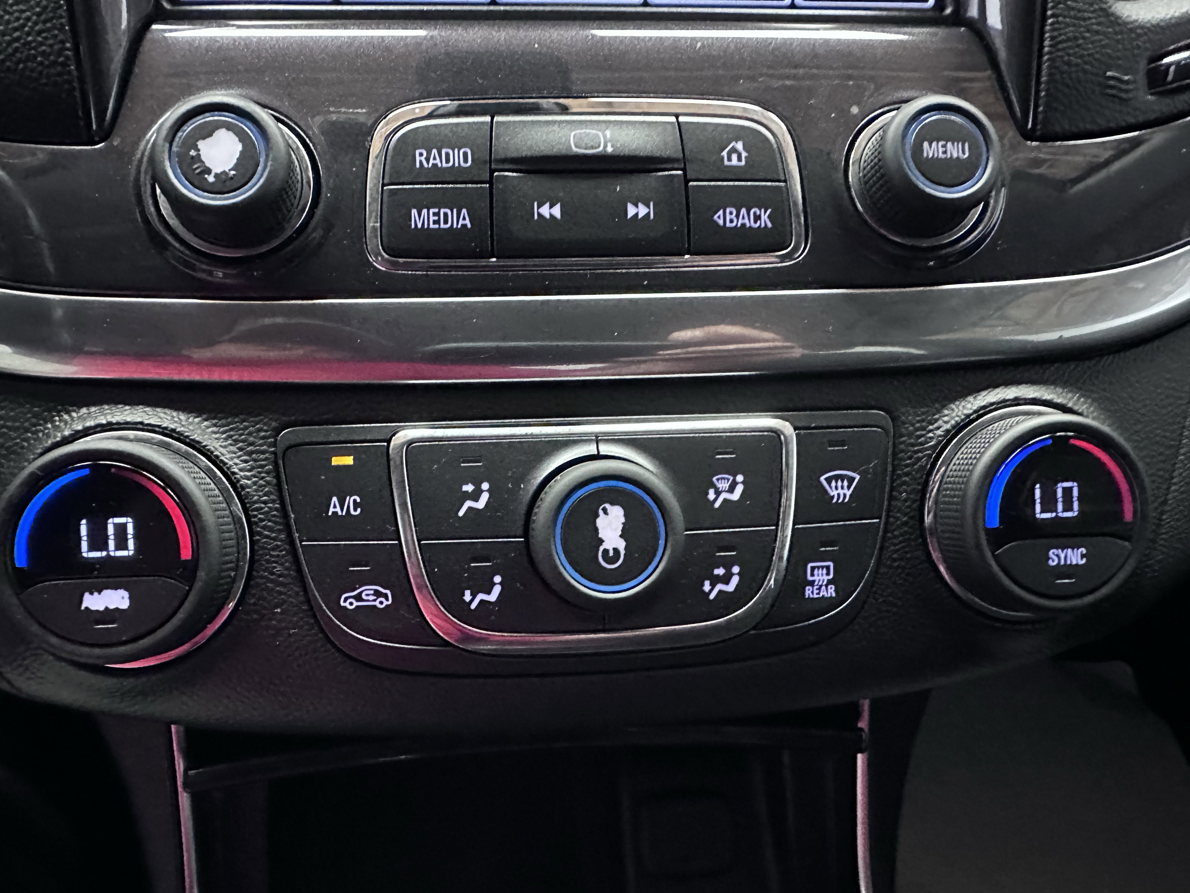 Used 2017 Chevrolet Impala LT w/ Convenience Package FWD image 43