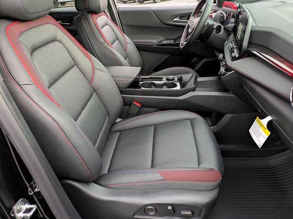 Used 2026 Chevrolet Equinox RS w/ Convenience Package III AWD/4WD image 32