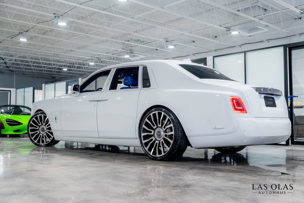 Used 2024 Rolls-Royce Phantom Sedan RWD image 78