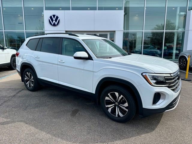 Used 2024 Volkswagen Atlas SE image 1