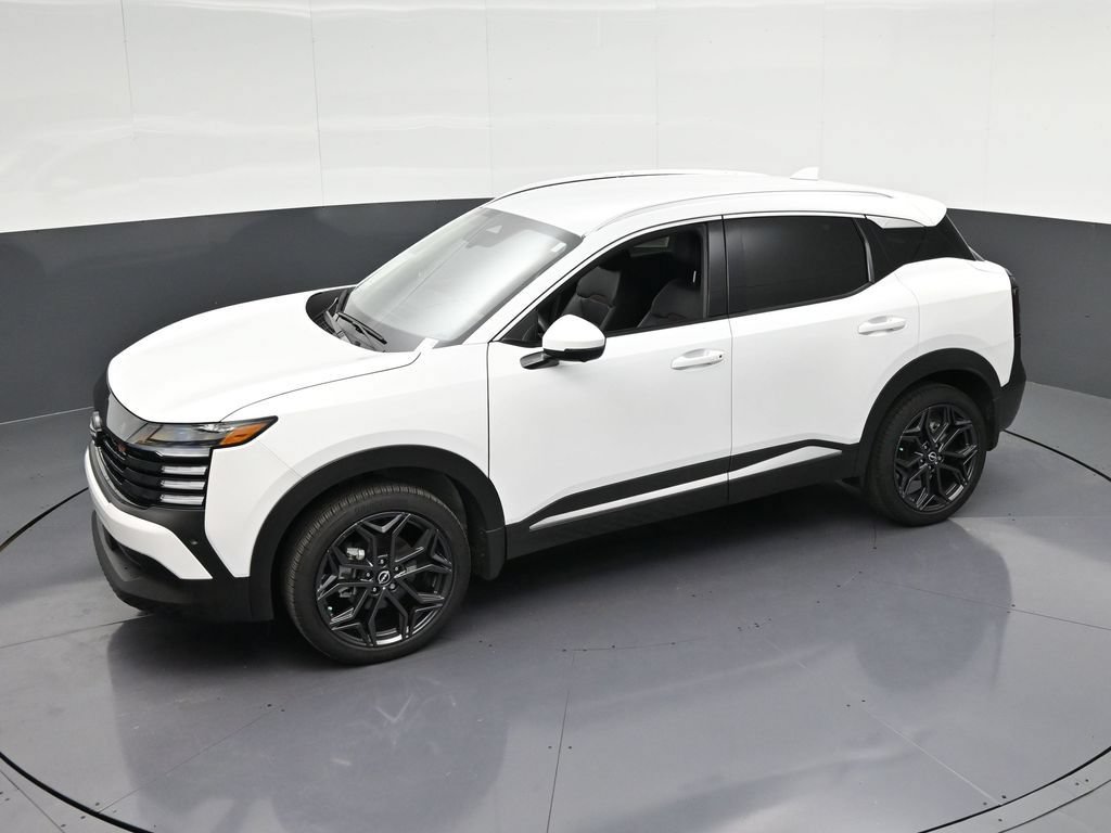 Used 2025 Nissan Kicks SR FWD image 27