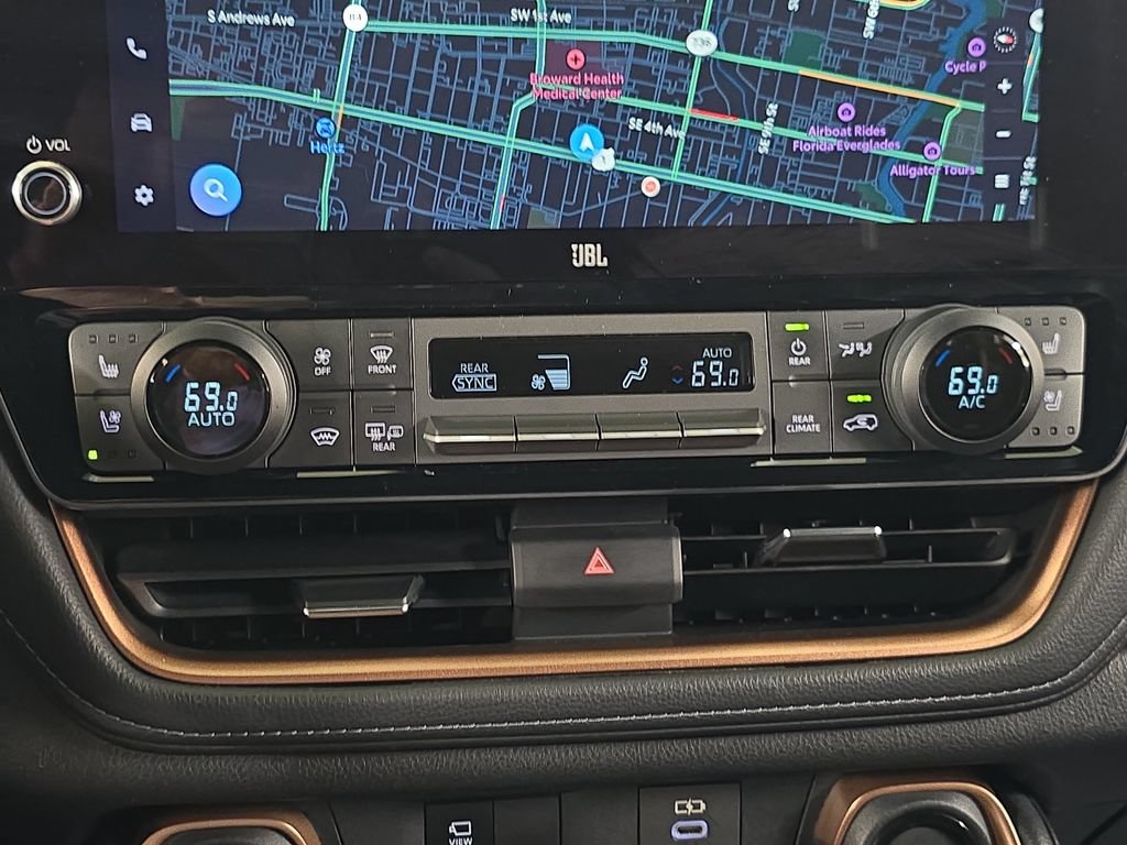 Used 2024 Toyota Grand Highlander AWD Hybrid image 25