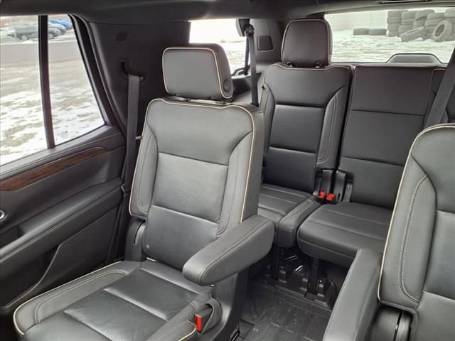 Used 2021 Chevrolet Tahoe Premier w/ Premium Package image 24