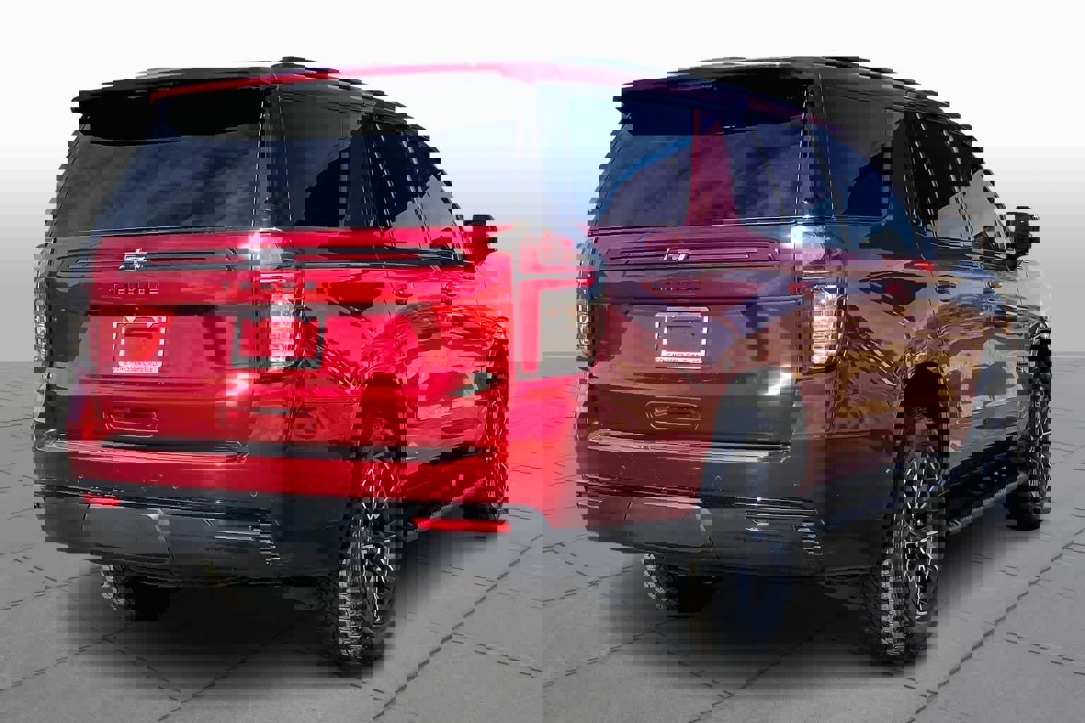 Certified 2024 Chevrolet Tahoe Z71 w/ Luxury Package image 12