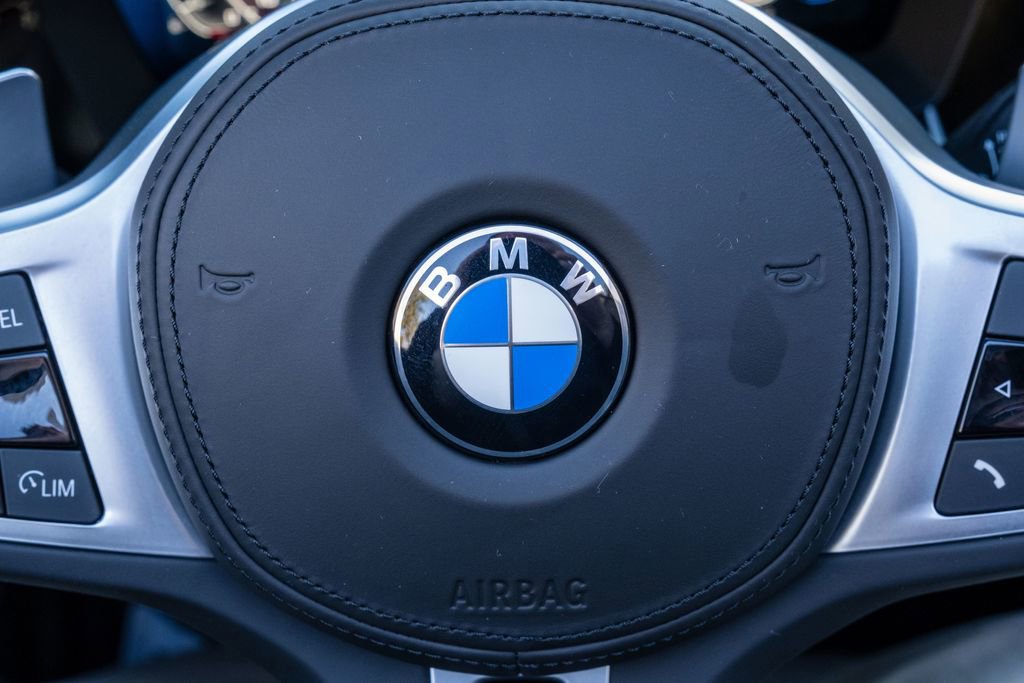 Used 2022 BMW Z4 M40i w/ Premium Package image 23