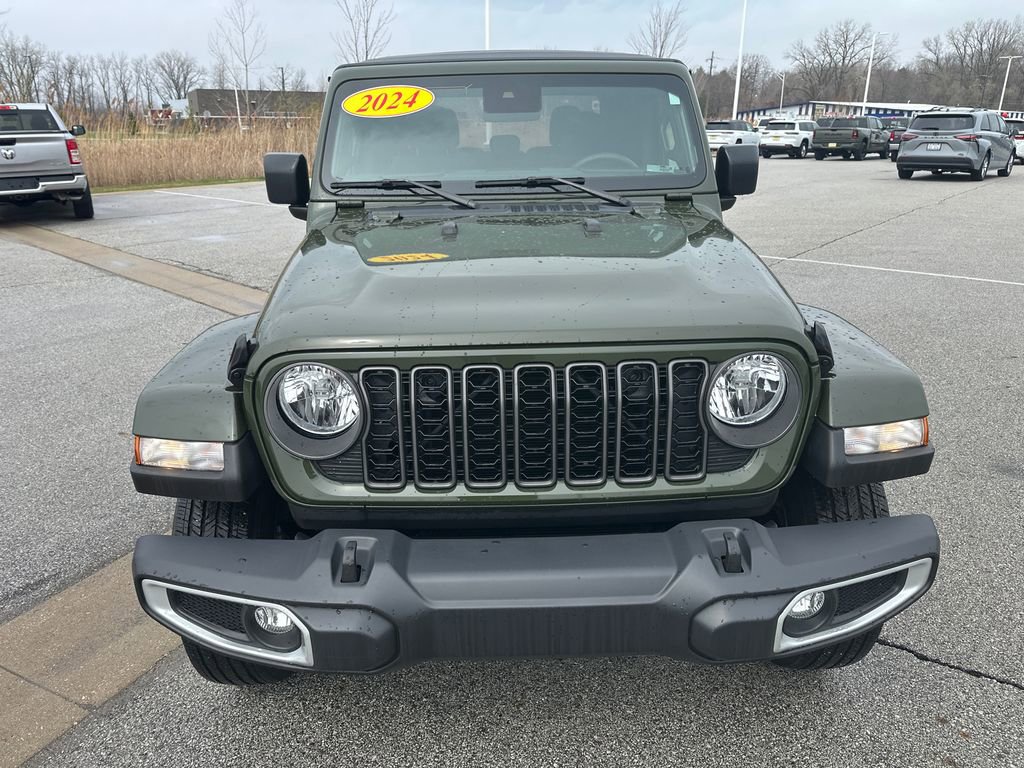 Used 2024 Jeep Gladiator Sport image 43