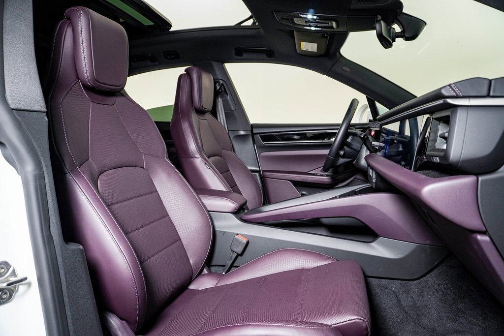 Certified 2025 Porsche Macan 4S Electric image 15