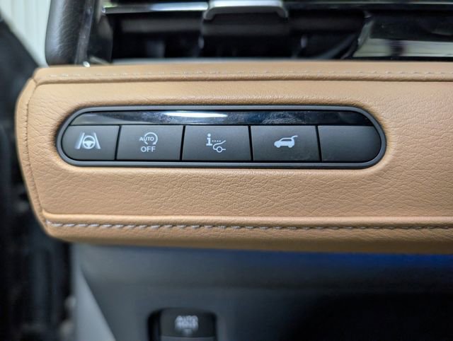 Used 2025 INFINITI QX80 Sensory image 23