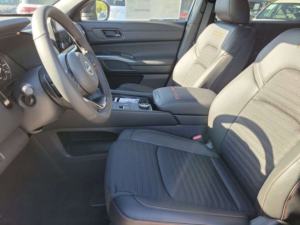 New 2025 Nissan Pathfinder Rock Creek image 23