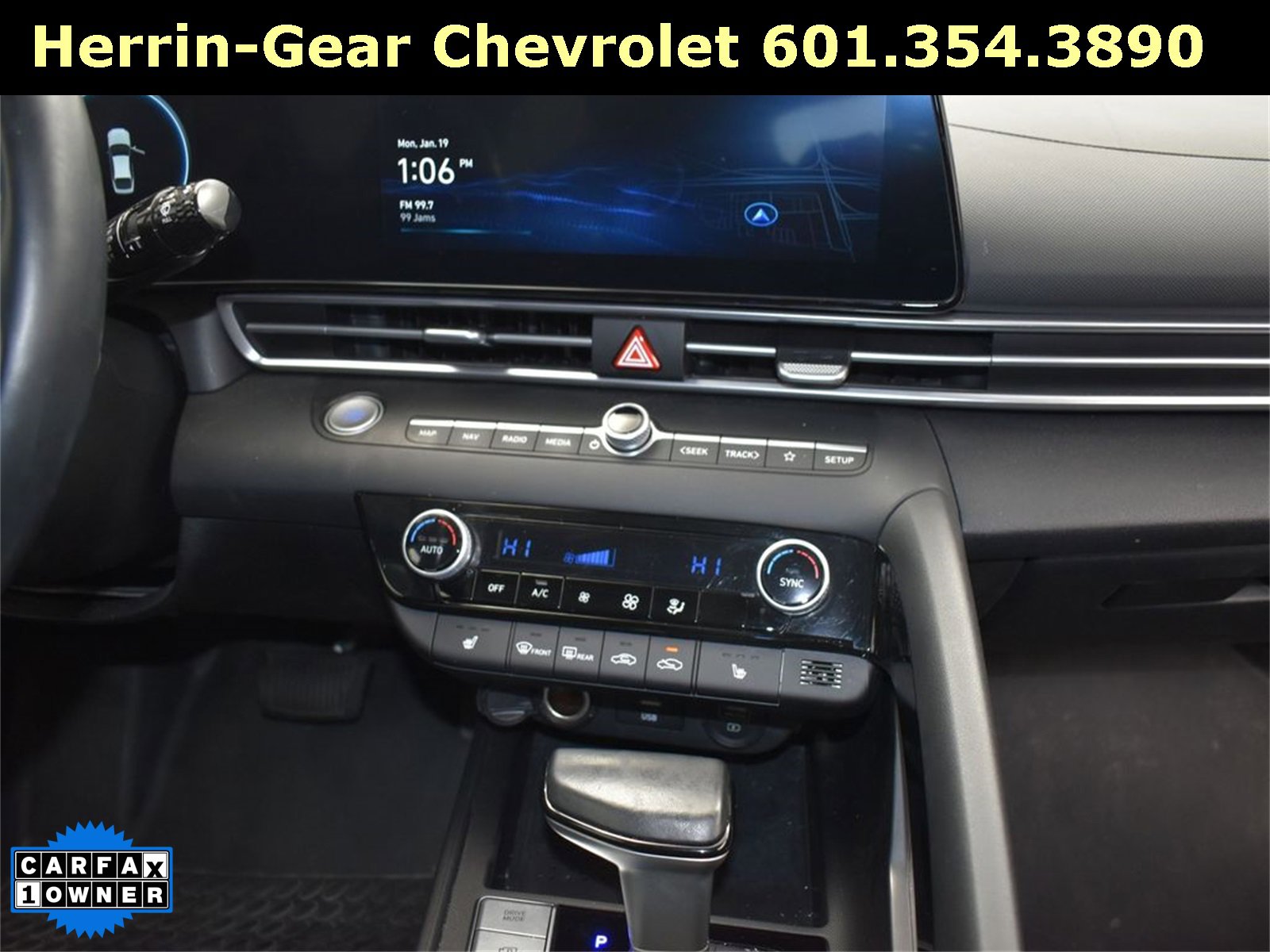 Used 2023 Hyundai Elantra SEL w/ Convenience Package image 28