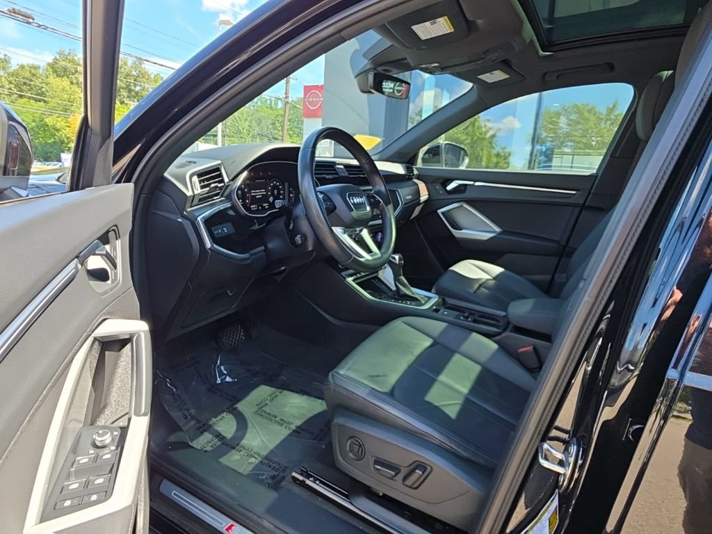 Used 2023 Audi Q3 2.0T Premium Plus w/ Premium Plus Package AWD/4WD image 13