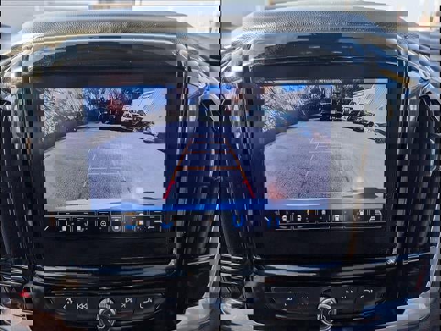 Used 2020 Chevrolet Traverse LT w/ LT Premium Package image 11