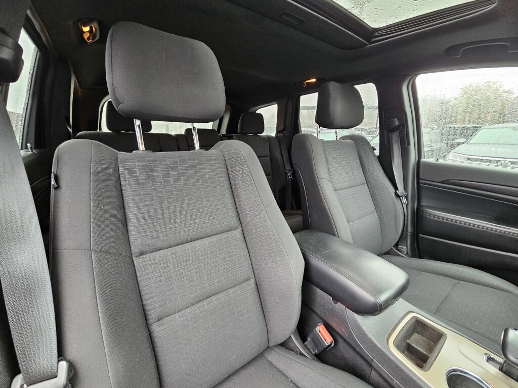 Used 2014 Jeep Grand Cherokee Laredo w/ Security & Convenience Group AWD/4WD image 33