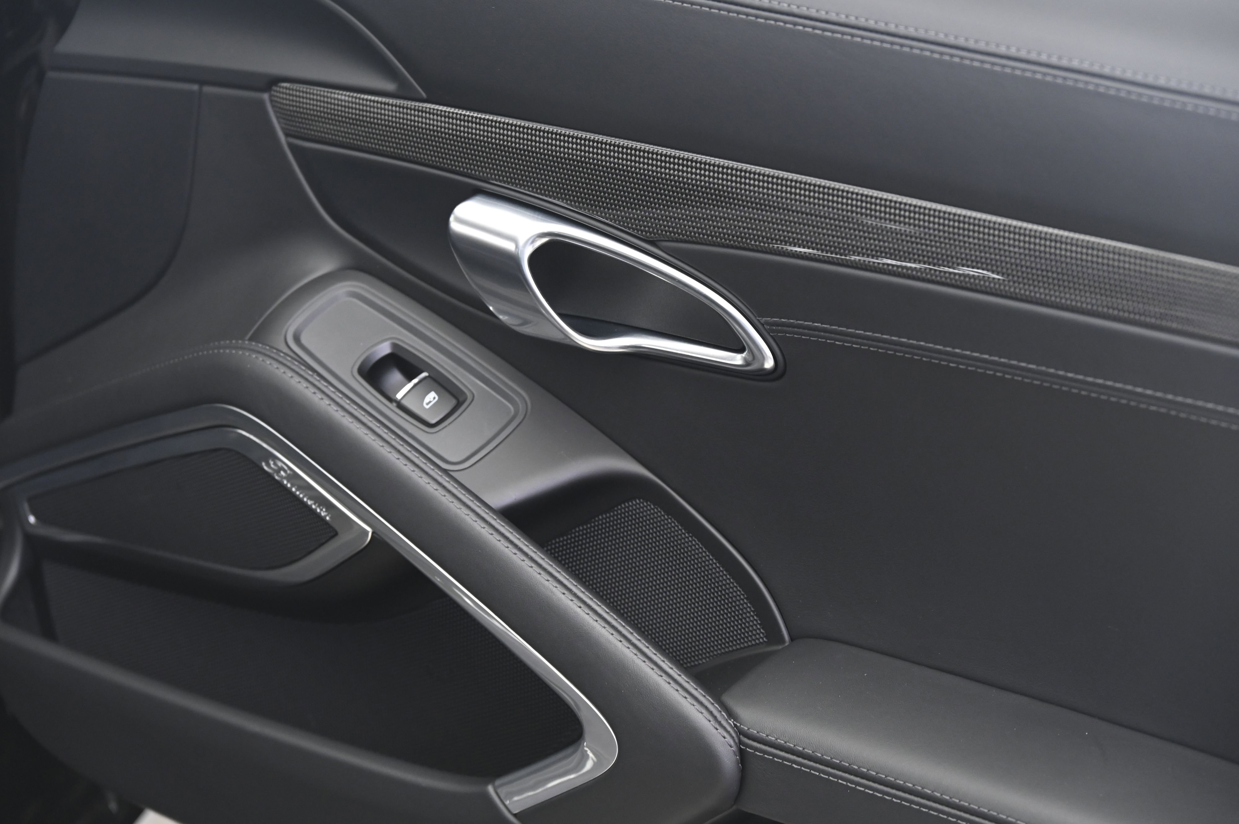 Certified 2019 Porsche 911 Turbo image 17