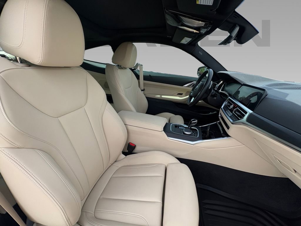 Used 2021 BMW 430i xDrive Coupe w/ Premium Package image 9