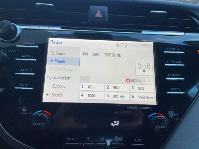 Used 2019 Toyota Camry XLE image 22