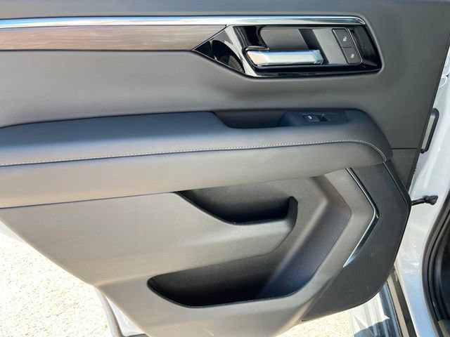 New 2026 Chevrolet Tahoe LS AWD/4WD image 17
