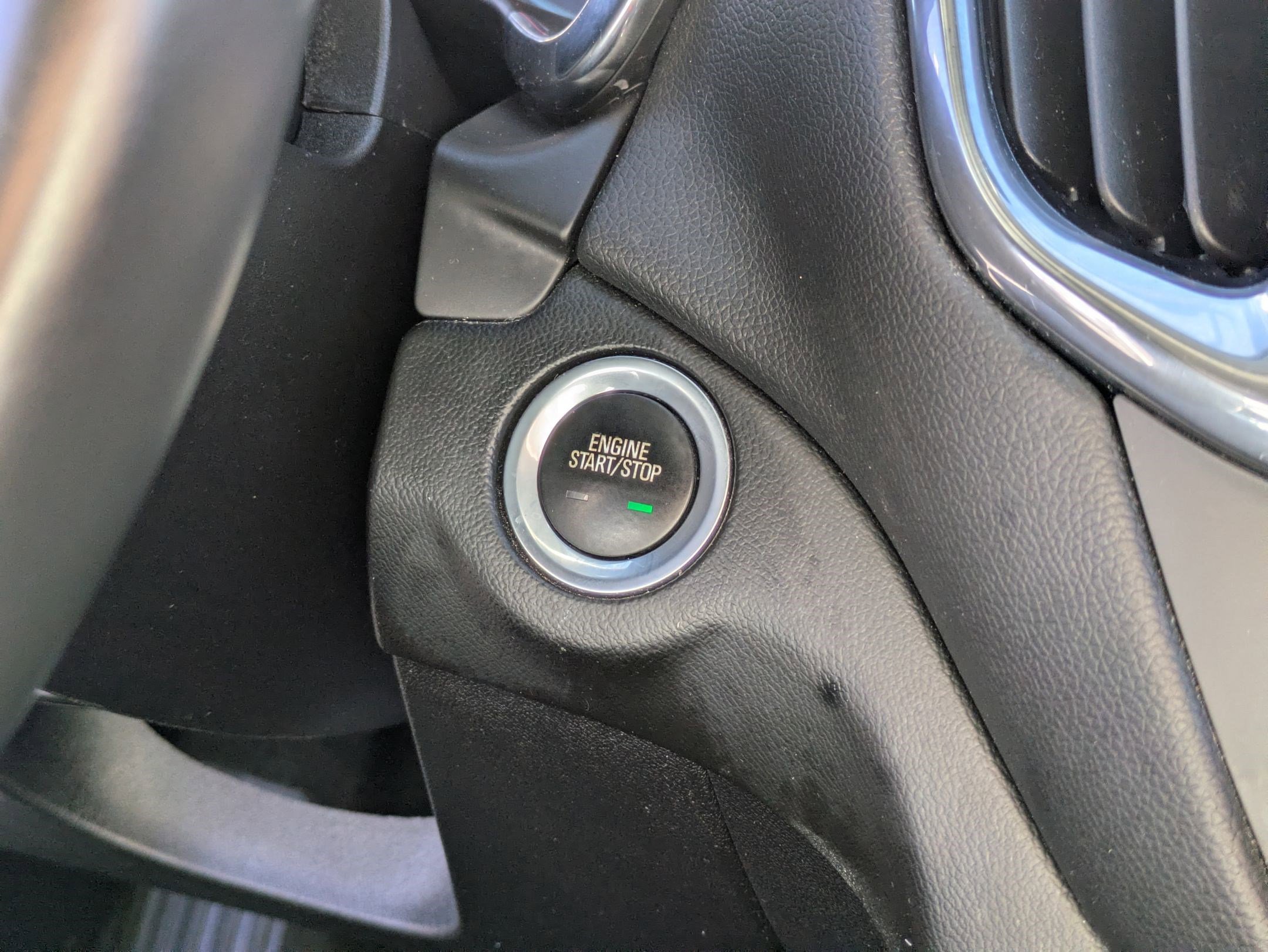 Used 2018 Chevrolet Equinox LT image 21