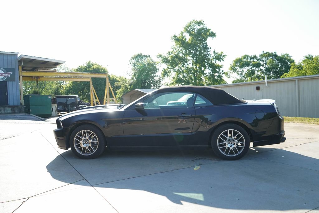 Used 2013 Ford Mustang GT Premium w/ Security Pkg image 21