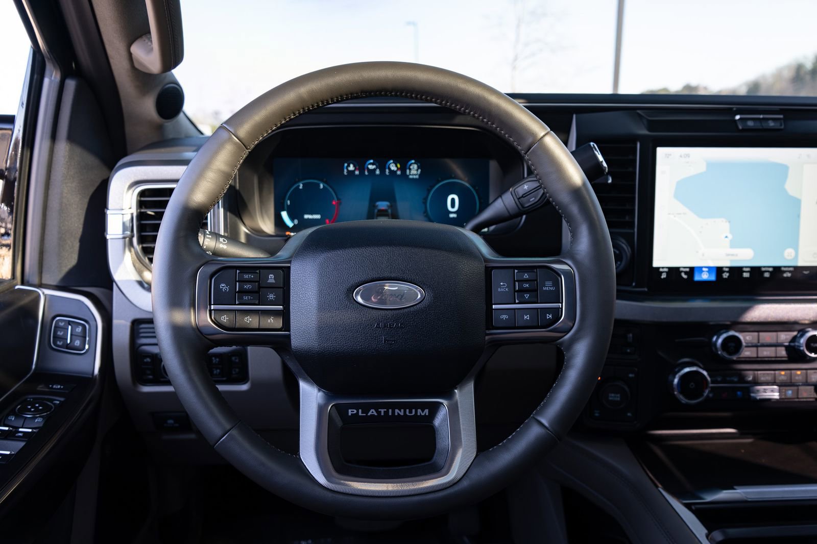 Used 2025 Ford F250 Platinum w/ Platinum Plus Package image 60