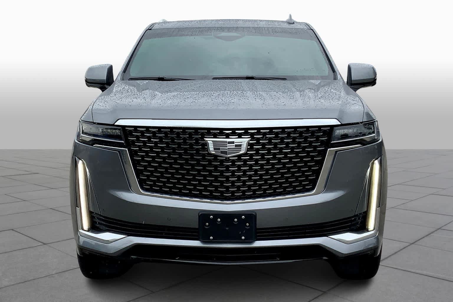 Used 2021 Cadillac Escalade Premium Luxury w/ Driver Assist Tech Package AWD/4WD image 4