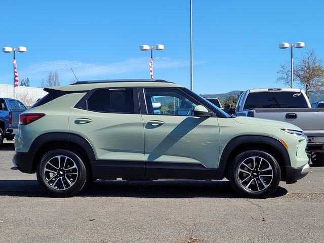 Used 2025 Chevrolet TrailBlazer LT w/ Convenience Package image 5