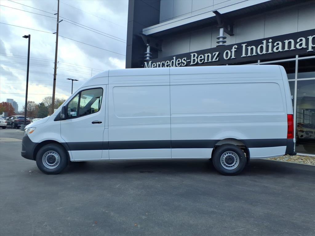 Used 2026 Mercedes-Benz Sprinter 2500 image 3
