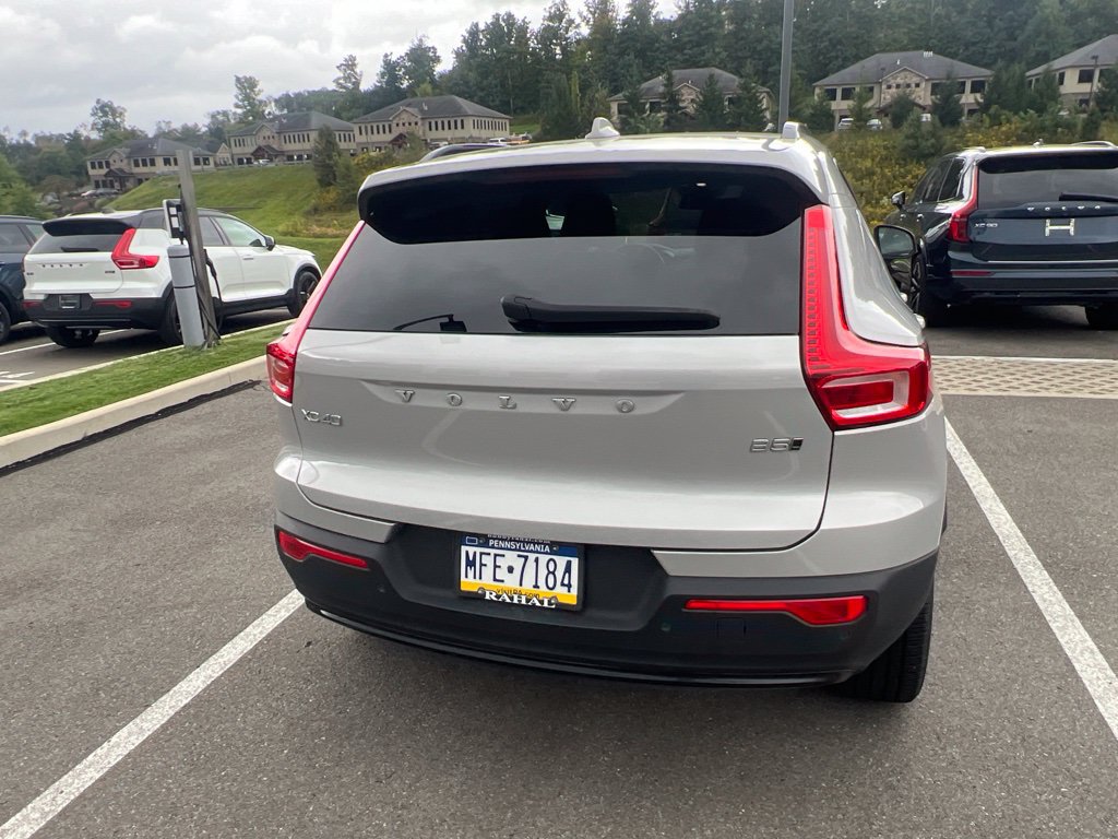 Certified 2023 Volvo XC40 B5 Ultimate w/ Climate Package AWD/4WD image 22