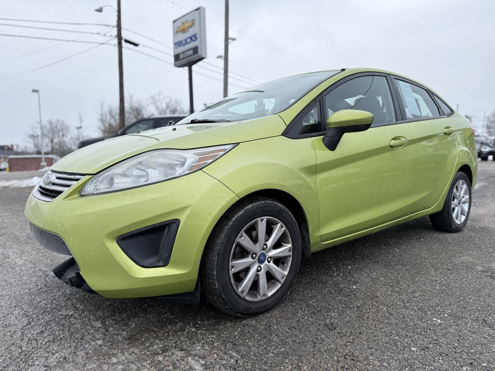 Used 2012 Ford Fiesta SE image 2