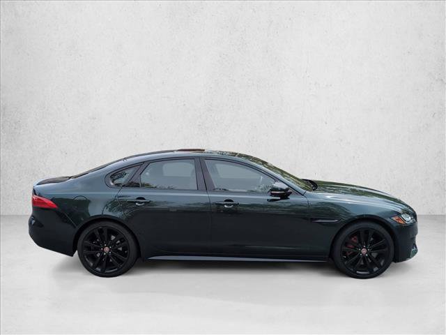 Used 2017 Jaguar XF S image 4