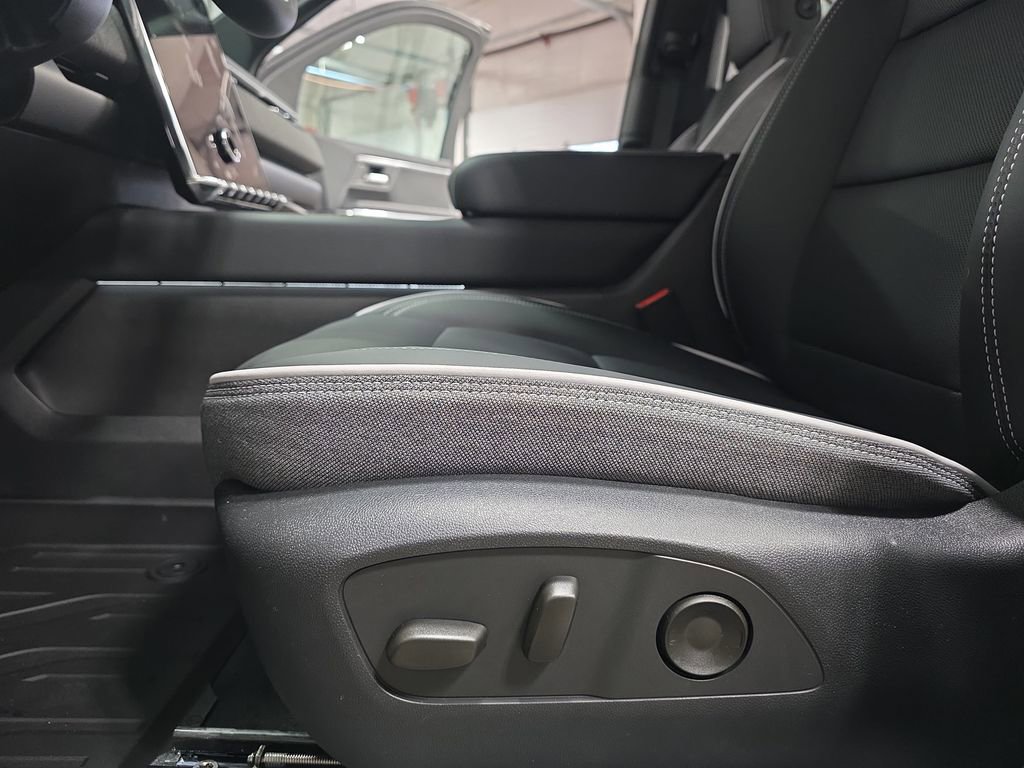 New 2026 GMC Sierra EV Elevation image 28