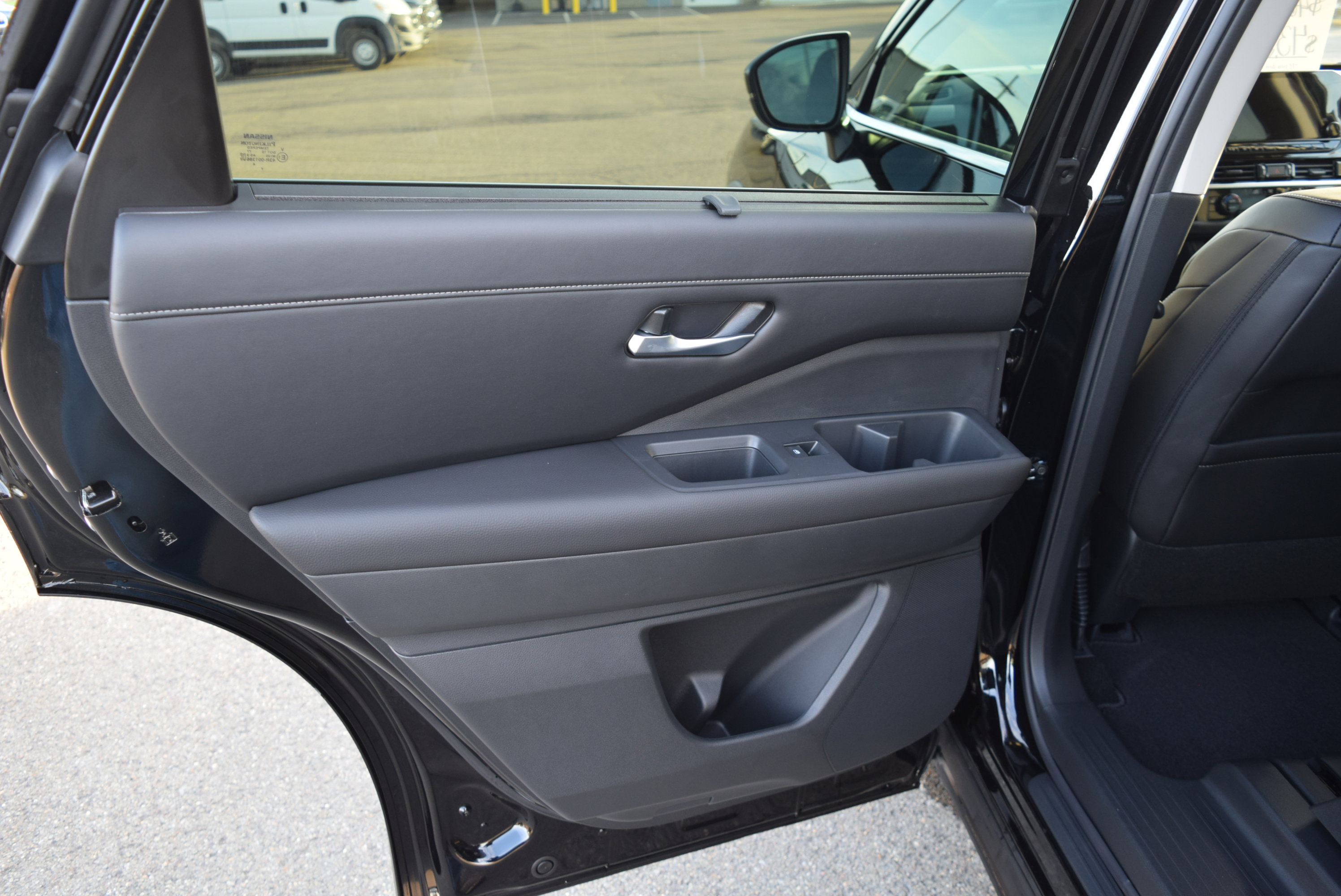 New 2025 Nissan Pathfinder SL image 10