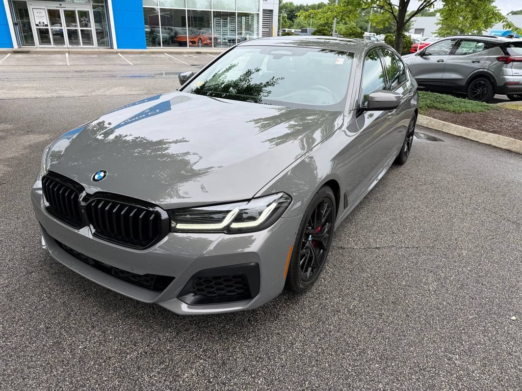 Used 2021 BMW M550i xDrive w/ Executive Package AWD/4WD image 9