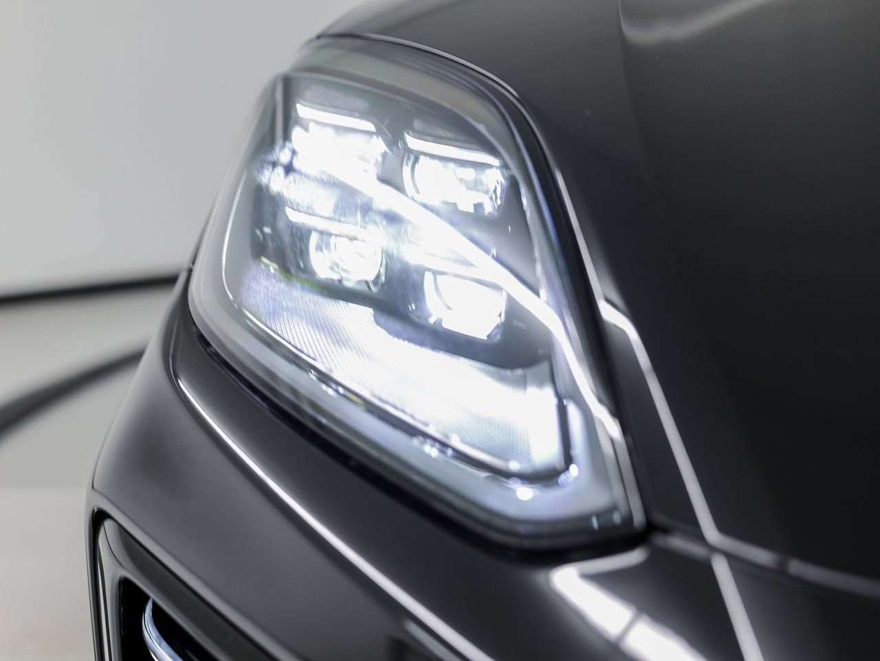 New 2026 Porsche Cayenne S AWD/4WD image 13