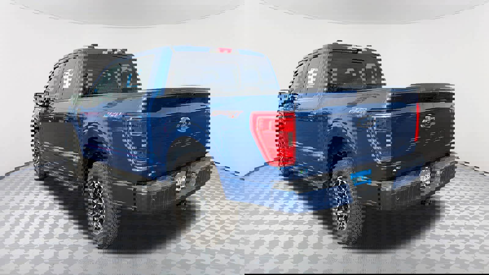 Used 2022 Ford F150 XLT w/ Equipment Group 301A Mid image 7